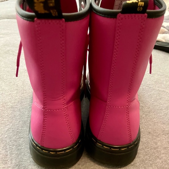 Women’s Pink Zavala Dr Martens size 10 - Picture 4 of 9